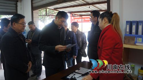 泸县县长肖刚到立石镇开展安全生产检查(图2) 泸县县长肖刚到立石镇开展安全生产检查(图2)