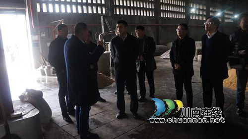 泸县县长肖刚到立石镇开展安全生产检查(图3) 泸县县长肖刚到立石镇开展安全生产检查(图3)