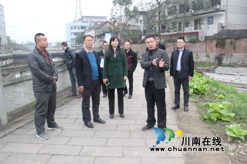 叶仕良到云龙镇检查春运期间道路交通防堵保畅工作准备情况(图1) 叶仕良到云龙镇检查春运期间道路交通防堵保畅工作准备情况(图1)