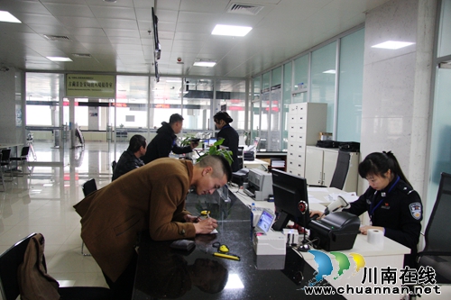乡镇办理出入境手续&nbsp;古蔺双沙镇成全省首家(图4)