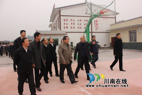 全国政协副主席万钢调研泸州合江脱贫攻坚工作(图5) 全国政协副主席万钢调研泸州合江脱贫攻坚工作(图5)