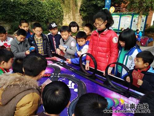放飞学生创新梦想 泸州天立小学举办首届科创节(图7) 放飞学生创新梦想 泸州天立小学举办首届科创节(图7)