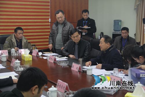 省安监局到泸县石桥镇督查安全生产工作开展情况(图1) 省安监局到泸县石桥镇督查安全生产工作开展情况(图1)