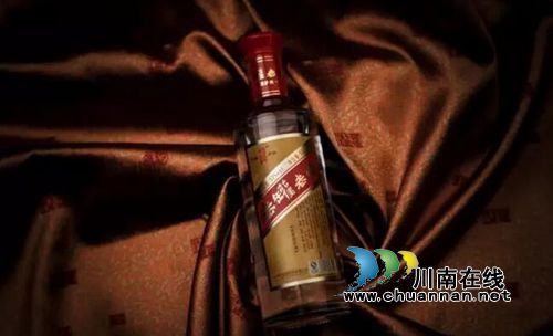 泸州首届炫彩灯光节寻“宝藏” 沈酒送美酒啦(图5) 泸州首届炫彩灯光节寻“宝藏” 沈酒送美酒啦(图5)