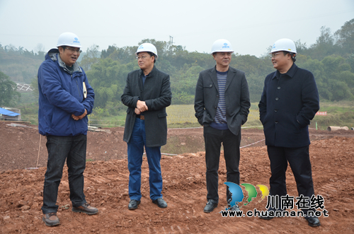 张国华率队到泸县太伏镇检查三星桥水库建设工作(图1) 张国华率队到泸县太伏镇检查三星桥水库建设工作(图1)