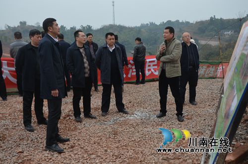 泸县2016年年终流动现场会走进太伏镇(图1) 泸县2016年年终流动现场会走进太伏镇(图1)