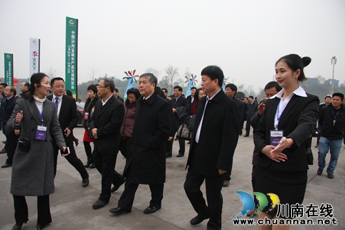 中国(泸州)首届农交会开幕 近千商家竞相献宝(图14) 中国(泸州)首届农交会开幕 近千商家竞相献宝(图14)
