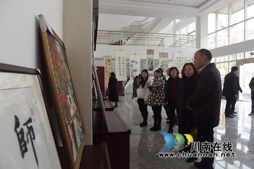 叙永师生:才艺大比拼 “盛宴”贺鸡年(图10) 叙永师生:才艺大比拼 “盛宴”贺鸡年(图10)