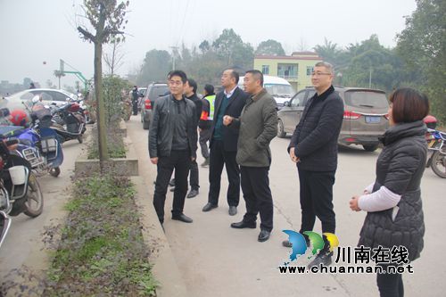 薛学森一行到泸县石桥镇指导村委会选举工作(图1) 薛学森一行到泸县石桥镇指导村委会选举工作(图1)
