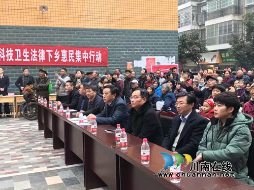 合江:启动“三下乡”活动 惠民乐民迎新年(图7) 合江:启动“三下乡”活动 惠民乐民迎新年(图7)