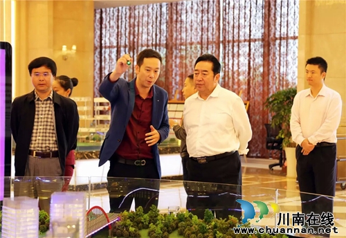 罗布江村赞许:泸州世纪城规划设计理念超前(图1) 罗布江村赞许:泸州世纪城规划设计理念超前(图1)