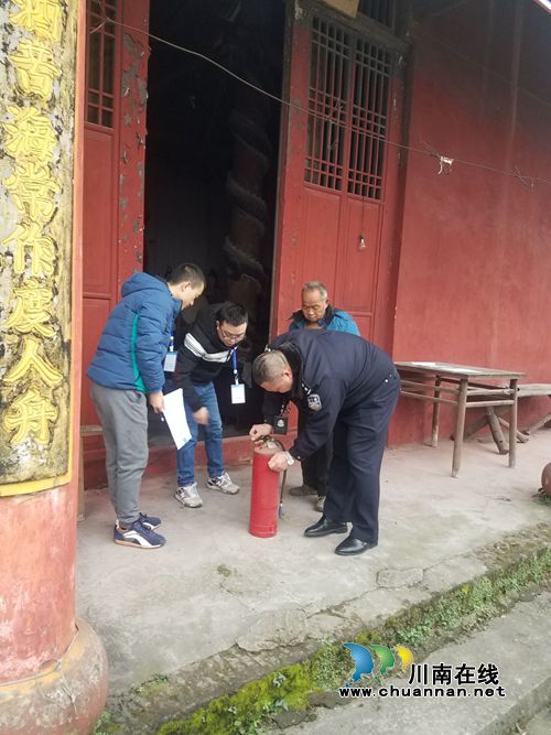 泸县云龙镇开展节前寺庙宗教活动场所安全大检查(图2) 泸县云龙镇开展节前寺庙宗教活动场所安全大检查(图2)