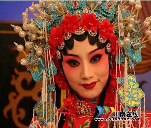张德高等大批明星空降叙永 沈酒送酒送票送好礼(图2) 张德高等大批明星空降叙永 沈酒送酒送票送好礼(图2)