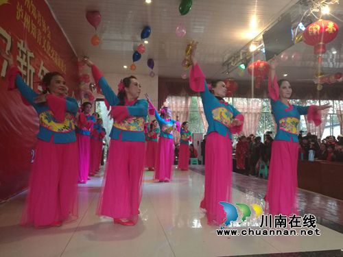 新面貌新精神!泸州知青2017新年团拜会嗨翻天(图24) 新面貌新精神!泸州知青2017新年团拜会嗨翻天(图24)