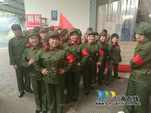 新面貌新精神!泸州知青2017新年团拜会嗨翻天(图1) 新面貌新精神!泸州知青2017新年团拜会嗨翻天(图1)