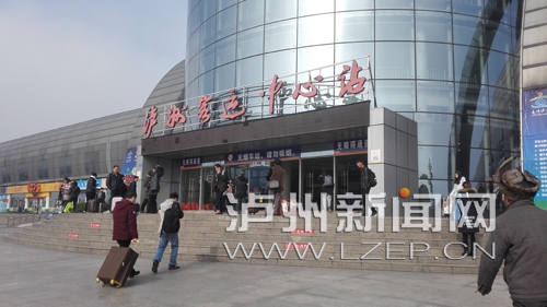 2017春运 泸州旅客乘隆昌动车实现站对站连接(图1) 2017春运 泸州旅客乘隆昌动车实现站对站连接(图1)