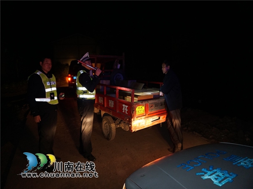 两天3起！泸县连续查获涉嫌非法运输烟花爆竹案(图2)