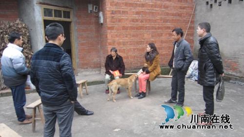 纳溪区东升街道新春慰问“困难家庭”(图1) 纳溪区东升街道新春慰问“困难家庭”(图1)