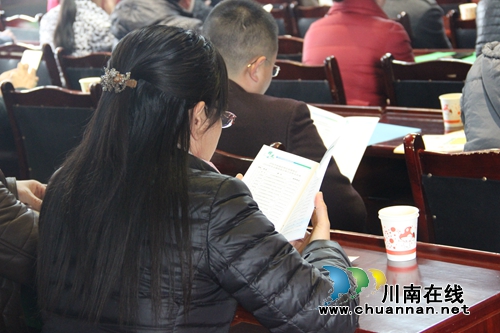 纳溪区棉花坡镇商会举行“凝心聚力 共促发展”主题年会(图2) 纳溪区棉花坡镇商会举行“凝心聚力 共促发展”主题年会(图2)