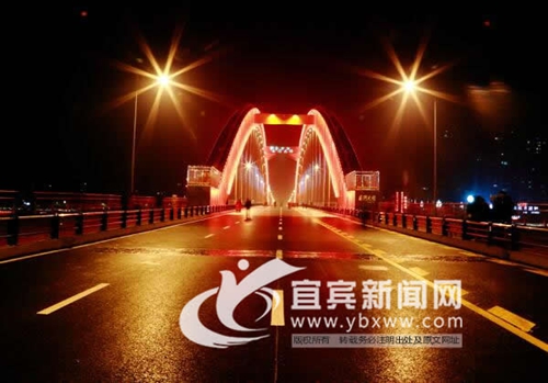 今晨“最美网红” 宜宾金沙江南门大桥恢复通行(图1) 今晨“最美网红” 宜宾金沙江南门大桥恢复通行(图1)