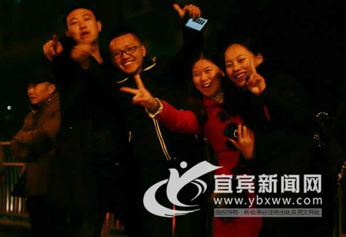 今晨“最美网红” 宜宾金沙江南门大桥恢复通行(图3) 今晨“最美网红” 宜宾金沙江南门大桥恢复通行(图3)