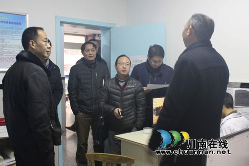 泸州市卫计委调研纳溪区护国镇卫生院工作(图1)
