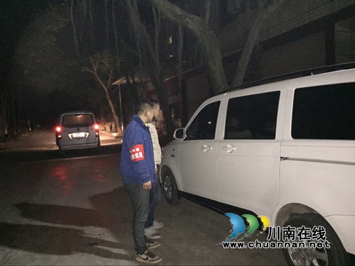 龙马潭区特兴镇春节期间开展夜间巡逻行动(图2)