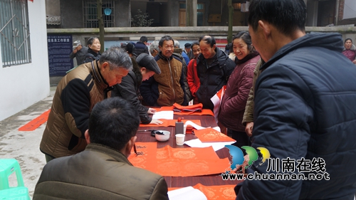 泸县诗联学会立石分会开展“暖冬行·送春联”主题活动(图2)