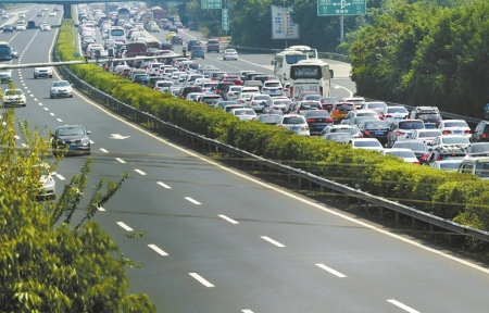 春节上高速上午11点最堵&nbsp;四川预计车流1925万辆(图1)