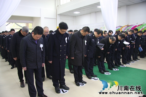 泸州:送英雄蔡松松同志追悼会今日举行(图5) 泸州:送英雄蔡松松同志追悼会今日举行(图5)