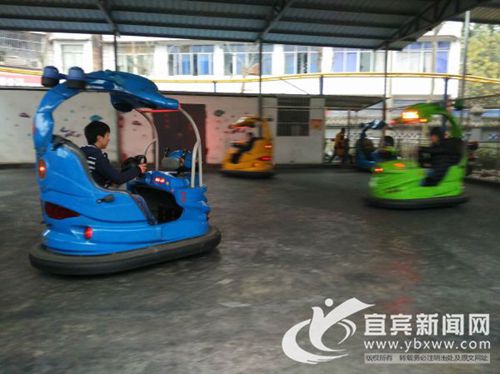 新春佳节&nbsp;宜宾各公园景点人气爆棚(图1)