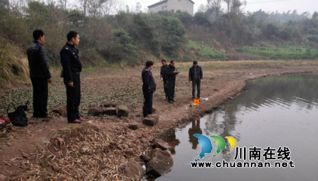 宜宾南溪长兴：镇长、派出所长亲自巡查水库(图1)