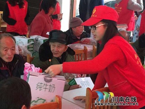 压岁钱怎么花？泸州的孩子们向敬老院献爱心！(图2)