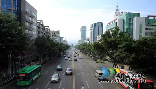 2017泸州公交八大便民措施让市民“飞速”出行(图1) 2017泸州公交八大便民措施让市民“飞速”出行(图1)