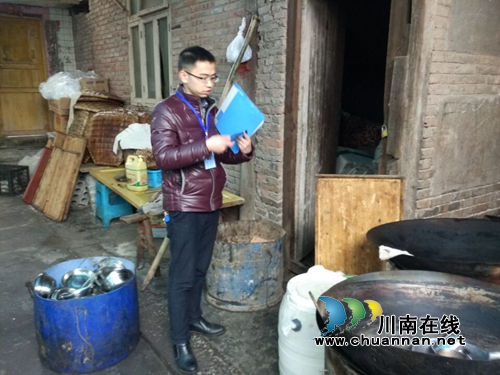 龙马潭特兴镇开展农家乐食品安全专项检查(图2)