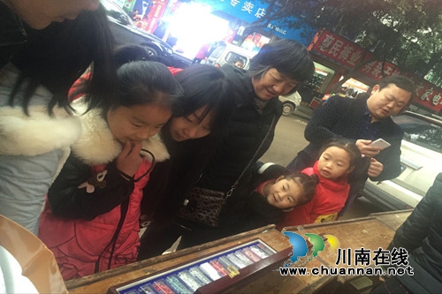 合江县榕山镇开展返乡农民工法治宣传教育活动(图2)