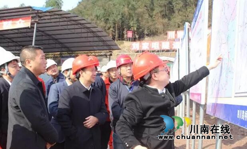 四川铁投董事长孙云考察川南城际铁路泸县段(图3) 四川铁投董事长孙云考察川南城际铁路泸县段(图3)