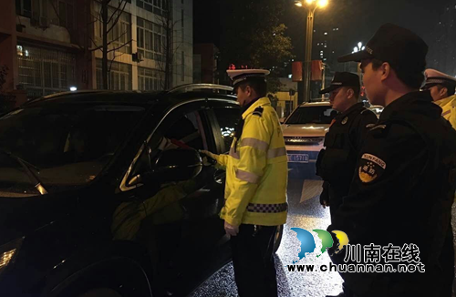 剑指藏污纳垢 古蔺警方雷霆行动整治“盗抢骗”(图7) 剑指藏污纳垢 古蔺警方雷霆行动整治“盗抢骗”(图7)