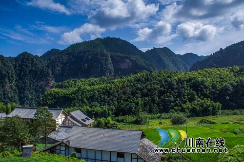 叙永画稿溪保护区获评四川首批国家级森林氧吧(图1) 叙永画稿溪保护区获评四川首批国家级森林氧吧(图1)
