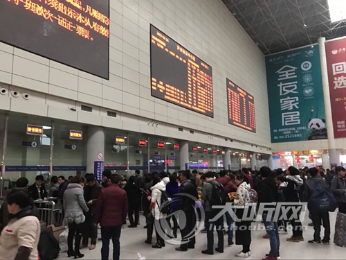 泸州客运中心网站被黑 市民购票还需到现场(图1) 泸州客运中心网站被黑 市民购票还需到现场(图1)
