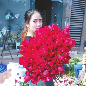 晒红包 自贡今年情人节礼物流行移动支付(图2) 晒红包 自贡今年情人节礼物流行移动支付(图2)