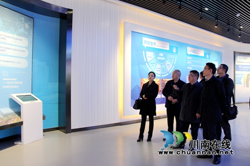 省食药监局副局长蔡买松一行调研泸州医药产业园(图1)