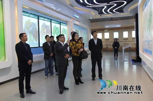 中国中小企业协会高新技术产业分会到泸县考察(图1) 中国中小企业协会高新技术产业分会到泸县考察(图1)