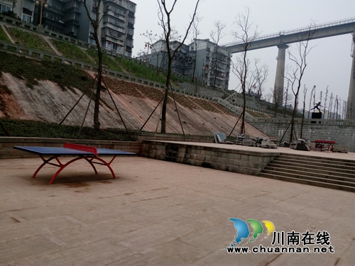 纳溪城管局：着力打造滨江休闲健身好去处(图1)