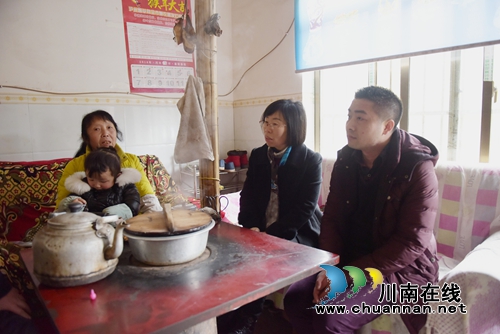 叙永县教育局：走访慰问暖人心&nbsp;精准帮扶助脱贫(图1)