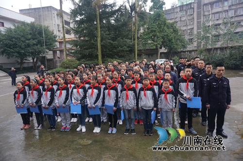 生命如松信仰常青 泸县石桥镇追思英雄蔡松松(图5) 生命如松信仰常青 泸县石桥镇追思英雄蔡松松(图5)
