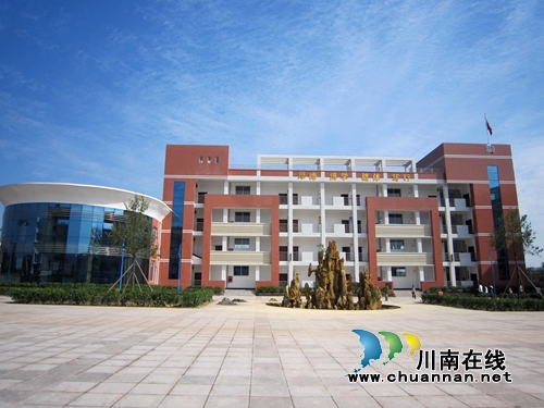 好学校办到群众家门口 泸县优质教育惠及民生(图8) 好学校办到群众家门口 泸县优质教育惠及民生(图8)