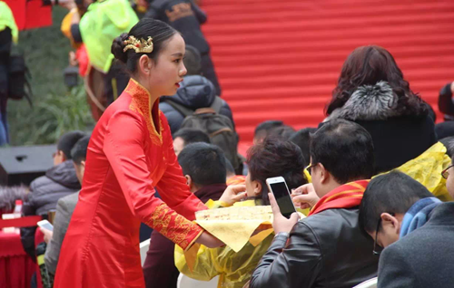 大腕云集美酒飘香&nbsp;2017国窖1573封藏大典举行(图8)