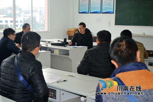 市县领导专家莅临叙永一中视导教学工作(图2)