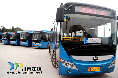 泸州龙马潭:全域公交首个充电站投入试运行(图5) 泸州龙马潭:全域公交首个充电站投入试运行(图5)